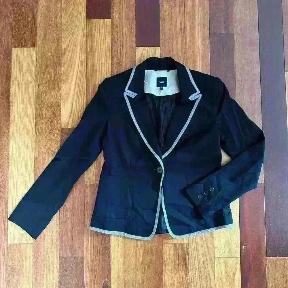 GAP | Black and grey wool fitted blazer with grey cotton trim size 6